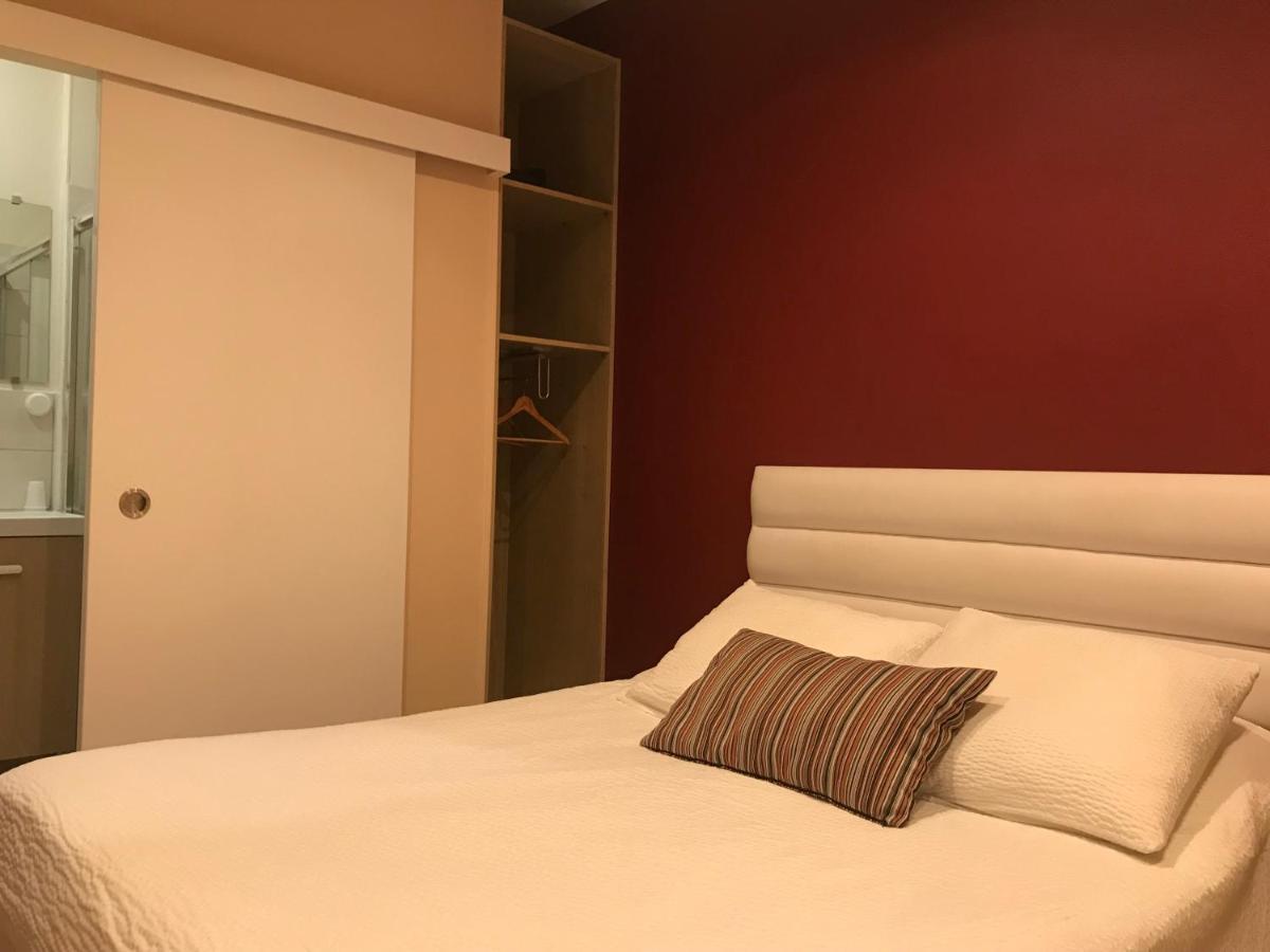 Logis Le Cheval Blanc Hotel Saint-Just  Eksteriør billede